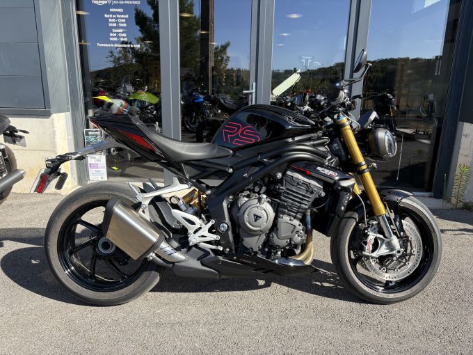 TRIUMPH SPEED TRIPLE 1200 RS 4