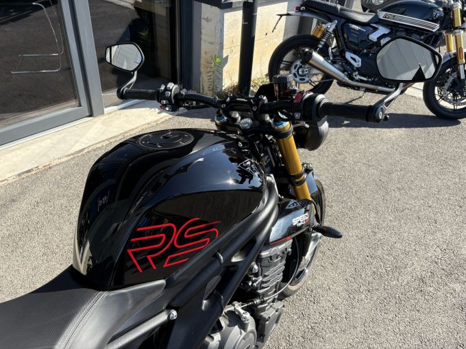 TRIUMPH SPEED TRIPLE 1200 RS 4