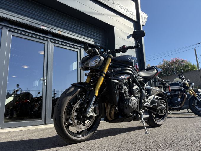 TRIUMPH SPEED TRIPLE 1200 RS 4