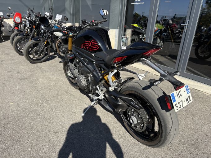 TRIUMPH SPEED TRIPLE 1200 RS 4