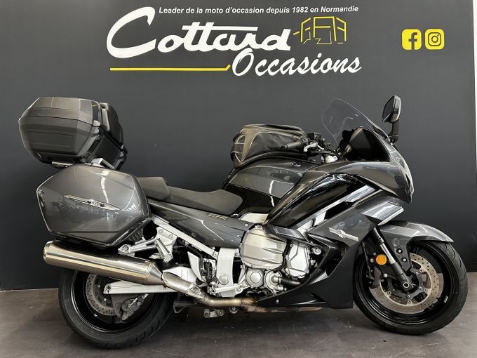 YAMAHA FJR 1300 ABS 4