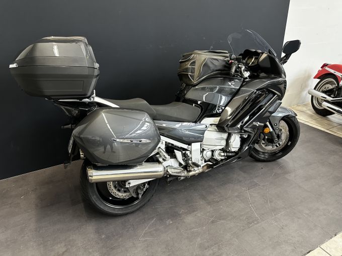 YAMAHA FJR 1300 ABS 4
