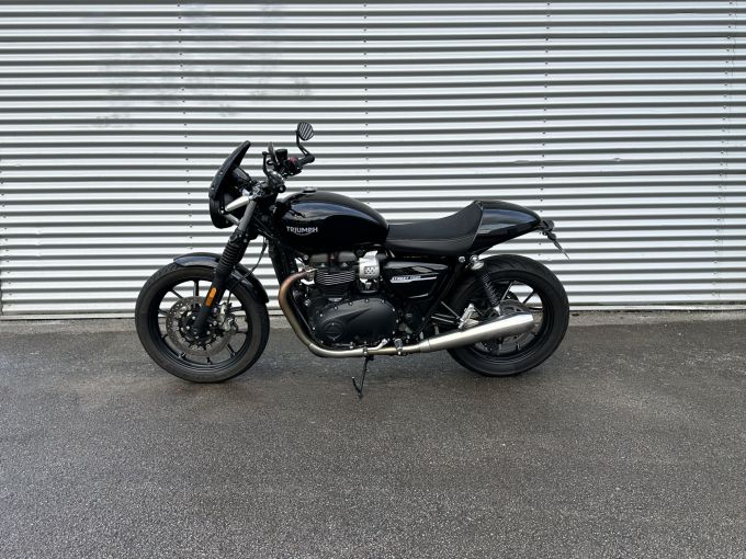 TRIUMPH SPEED TWIN 900 4