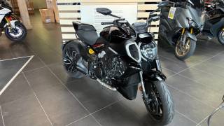 DUCATI DIAVEL V4 - 2024