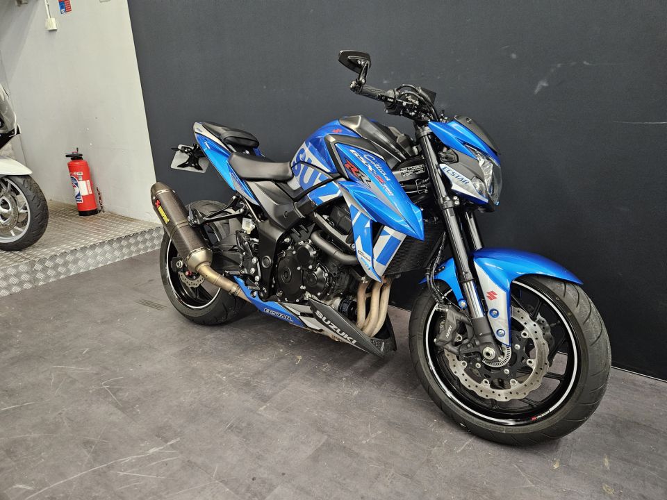 SUZUKI GSX-S 750 4