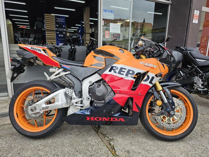 HONDA CBR 600 RR REPSOL 4