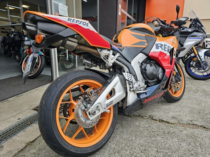 HONDA CBR 600 RR REPSOL 4