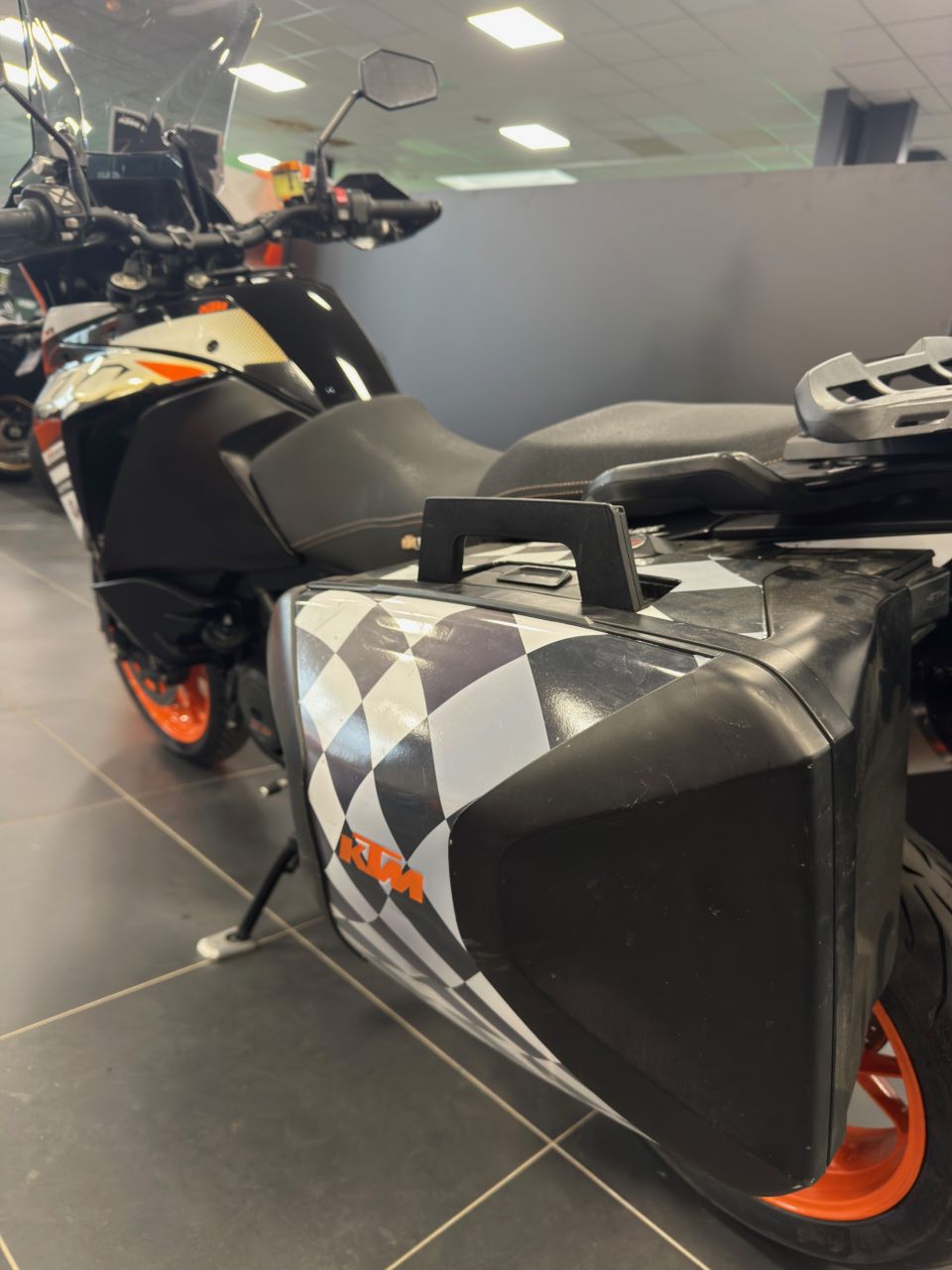 KTM 1290 SUPER ADVENTURE S 4
