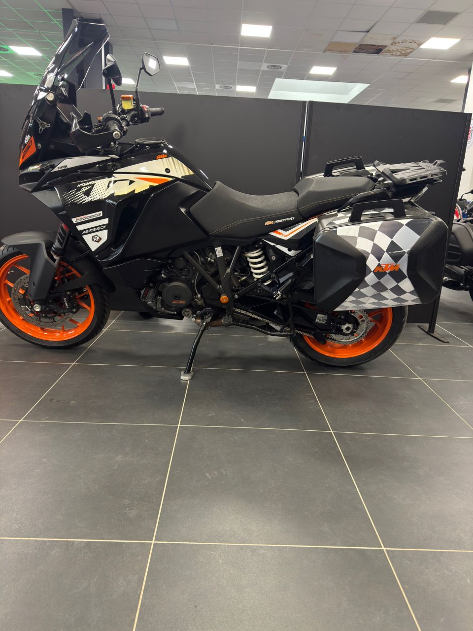 KTM 1290 SUPER ADVENTURE S 4