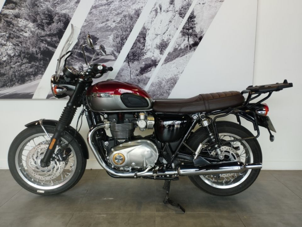 TRIUMPH BONNEVILLE T120 4