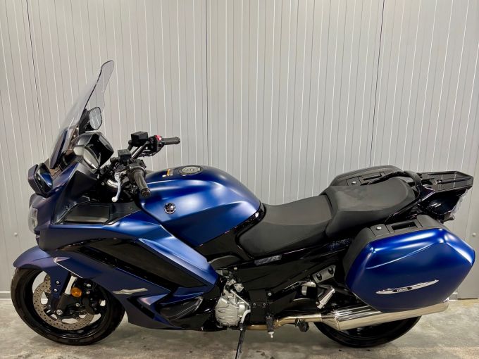 YAMAHA FJR 1300 ABS 4