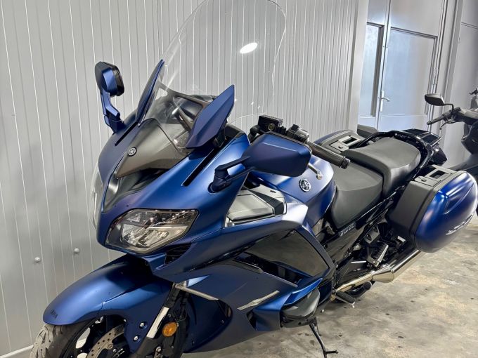 YAMAHA FJR 1300 ABS 4