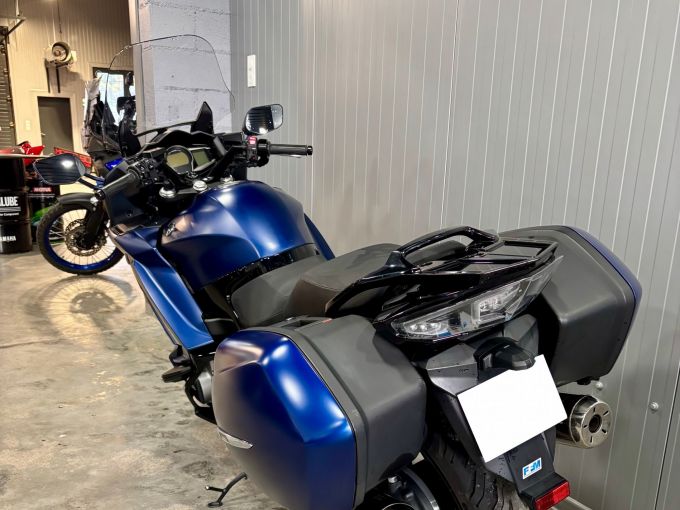 YAMAHA FJR 1300 ABS 4