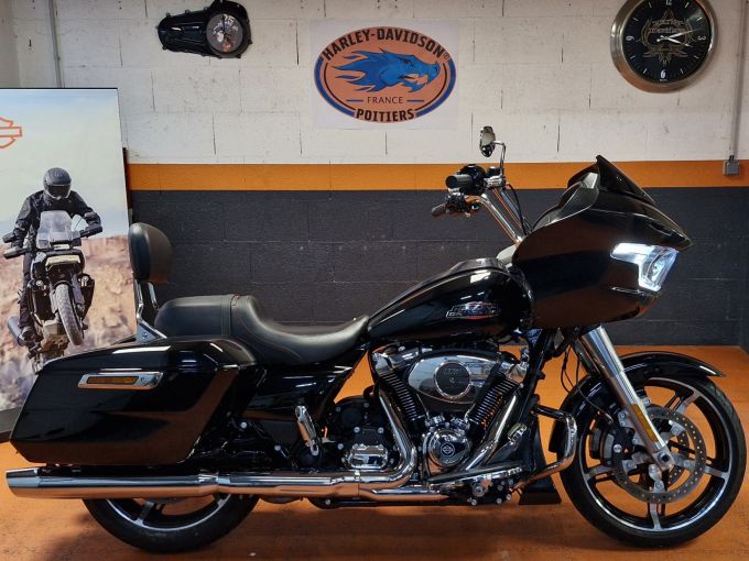 HARLEY-DAVIDSON TOURING ROAD GLIDE 1923 4