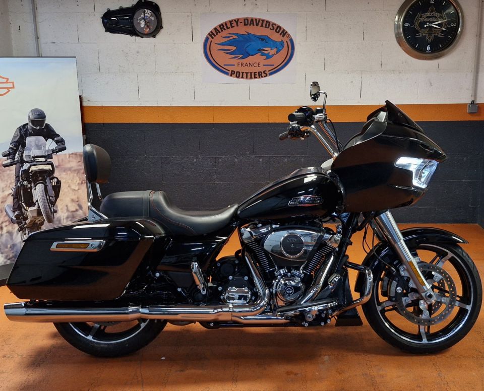 HARLEY-DAVIDSON TOURING ROAD GLIDE 1923 4