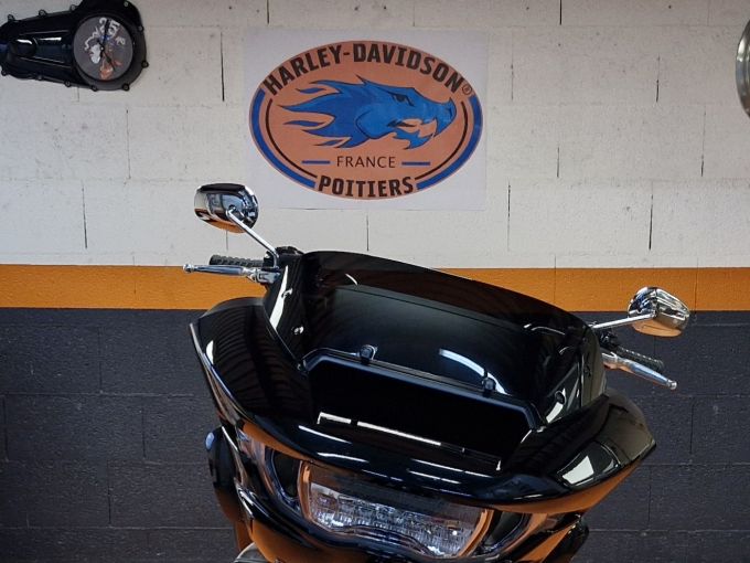 HARLEY-DAVIDSON TOURING ROAD GLIDE 1923 4
