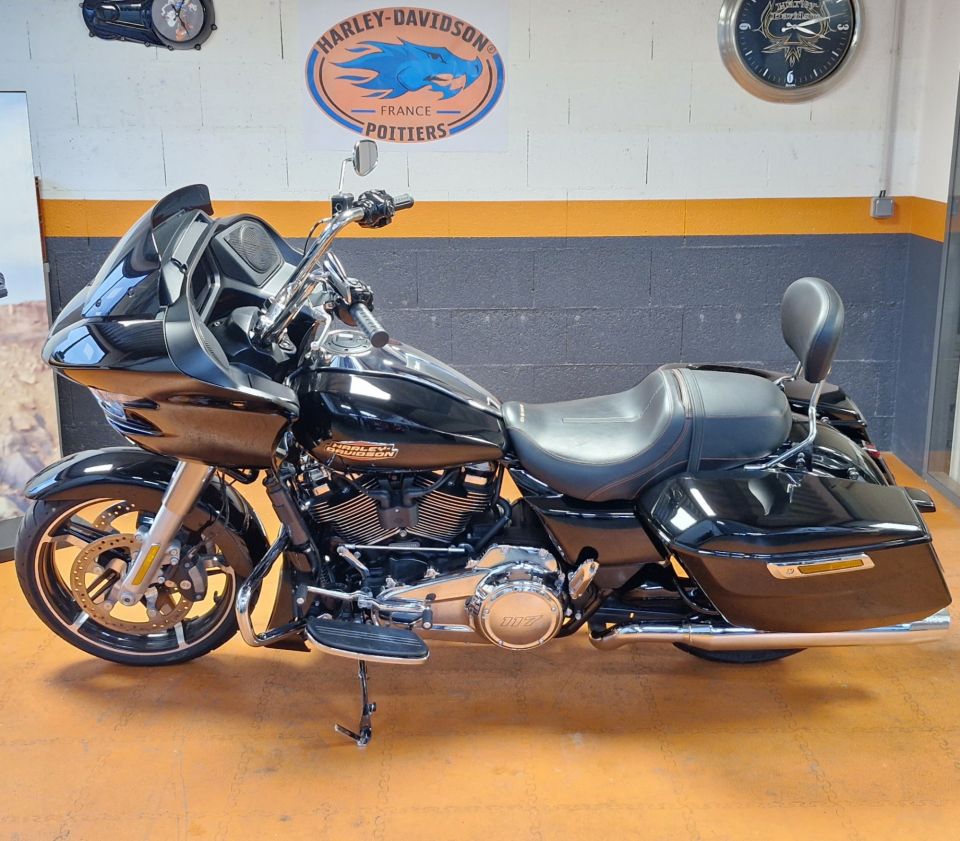 HARLEY-DAVIDSON TOURING ROAD GLIDE 1923 4