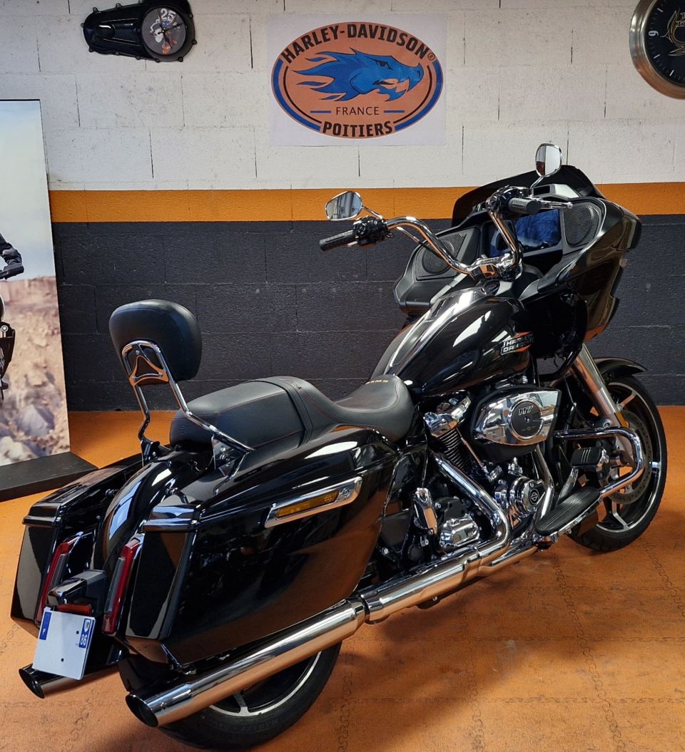 HARLEY-DAVIDSON TOURING ROAD GLIDE 1923 4