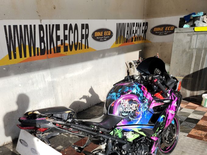 KAWASAKI NINJA 400 4