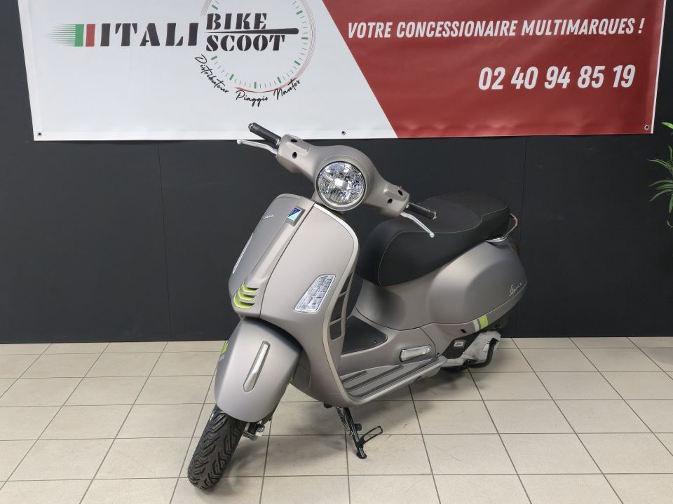 VESPA GTS SUPERTECH 125 4