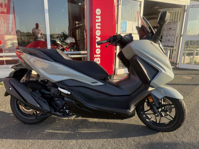 HONDA FORZA 350 4