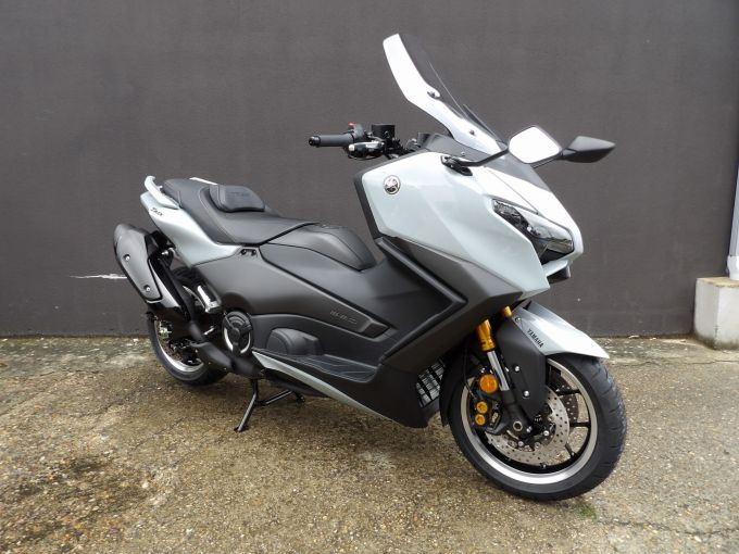 YAMAHA XP T-MAX 560 TECH MAX 4
