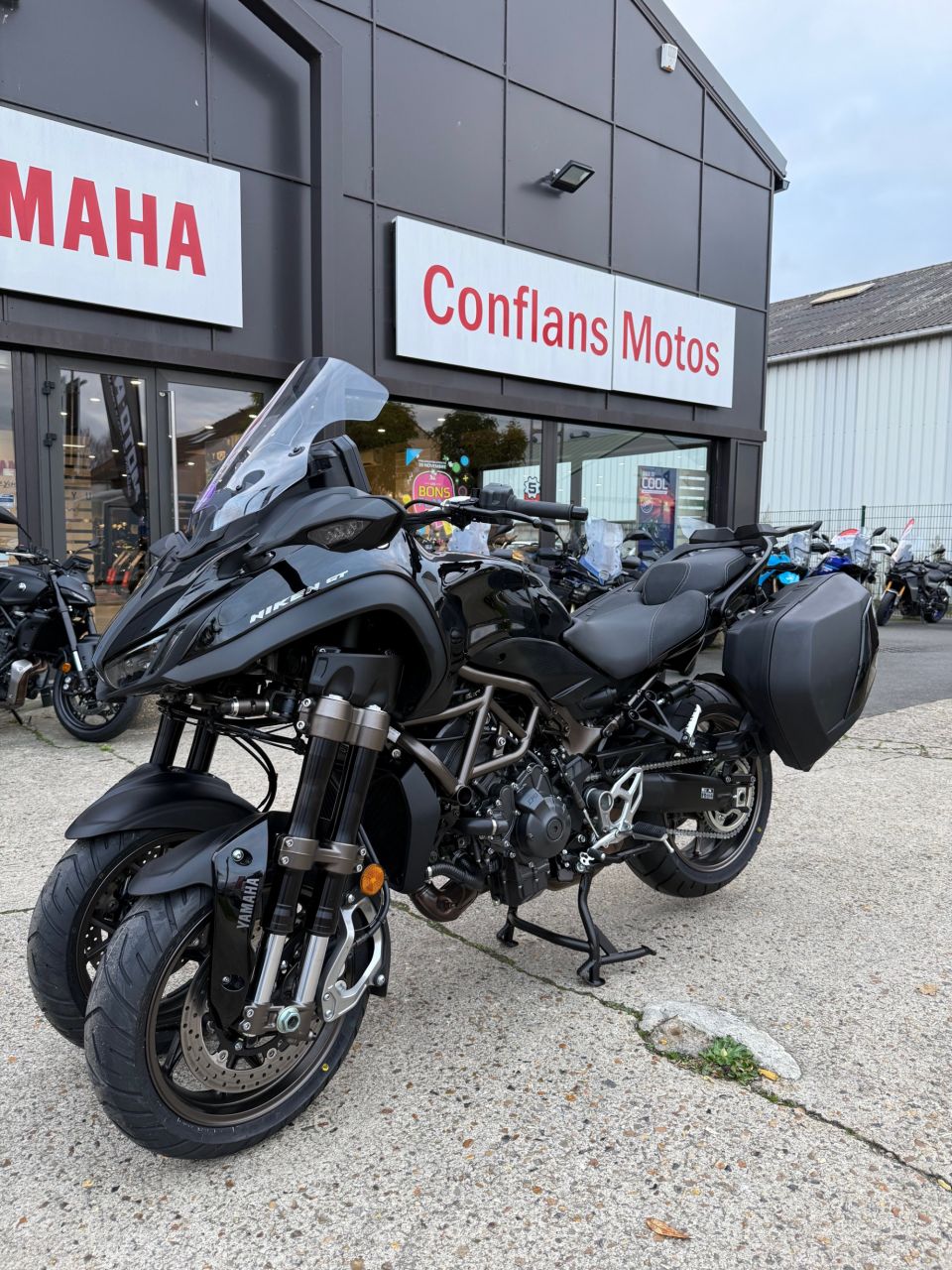 YAMAHA NIKEN 850 GT 4