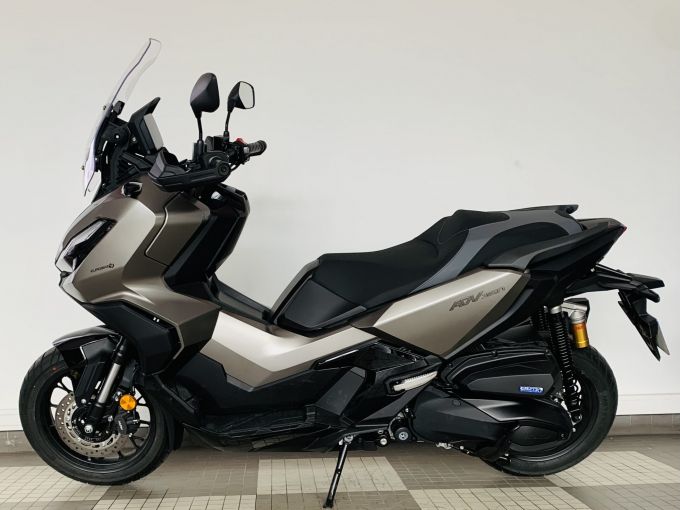 HONDA ADV 350 4