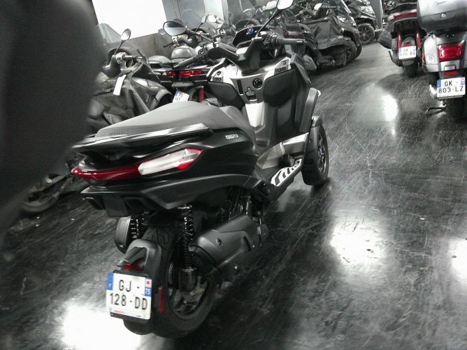 PIAGGIO MP3 530 SPORT 4
