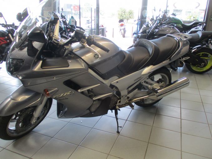 YAMAHA FJR 1300 ABS 4