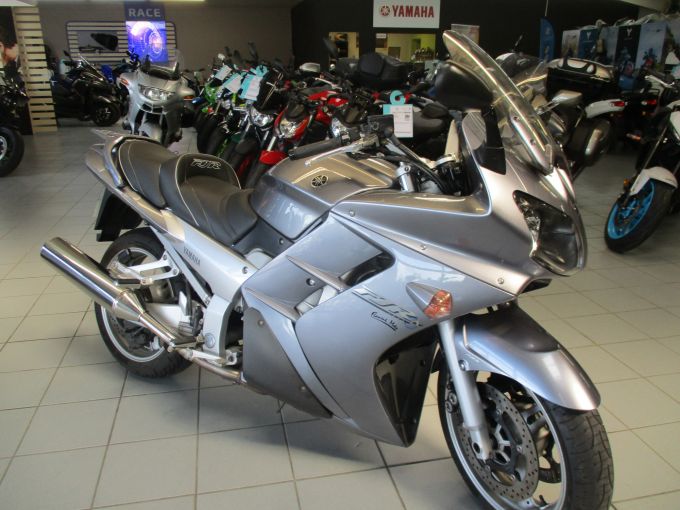 YAMAHA FJR 1300 ABS 4