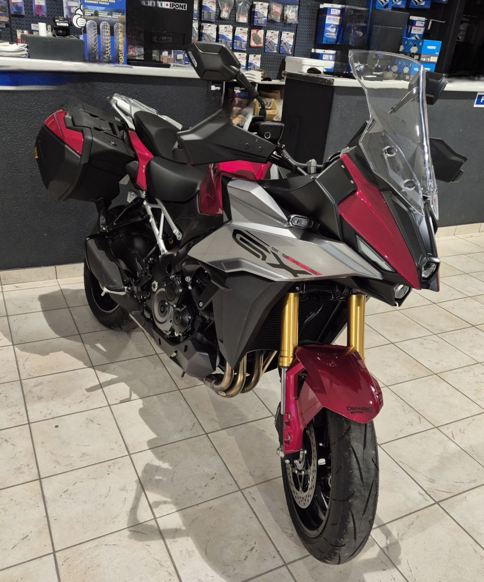 SUZUKI GSX-S 1000 GX 4