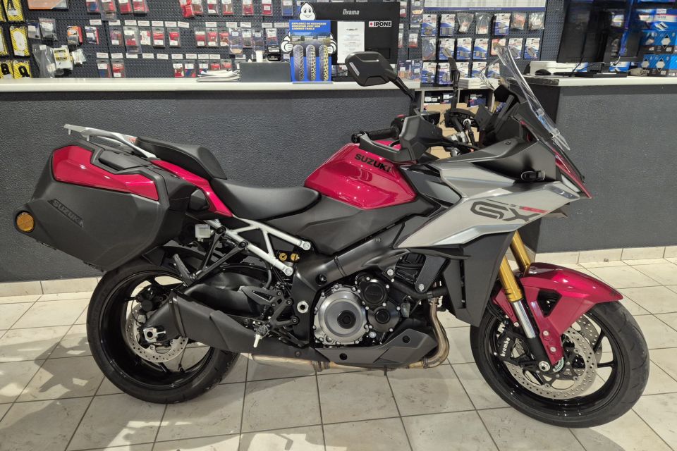 SUZUKI GSX-S 1000 GX 4