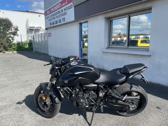 YAMAHA MT-07 (47.5CV) 4