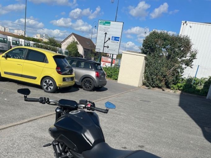 YAMAHA MT-07 (47.5CV) 4