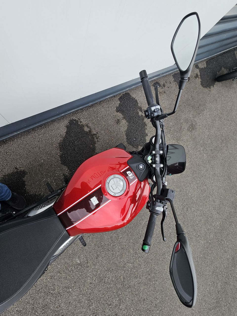 MOTO MORINI SEIEMMEZZO STR 650 4