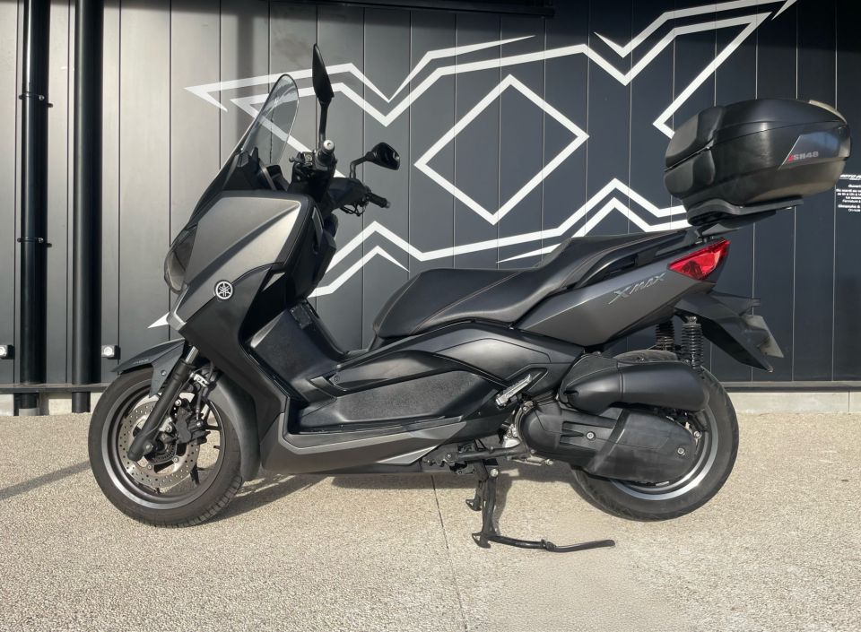 YAMAHA XMAX 125 4