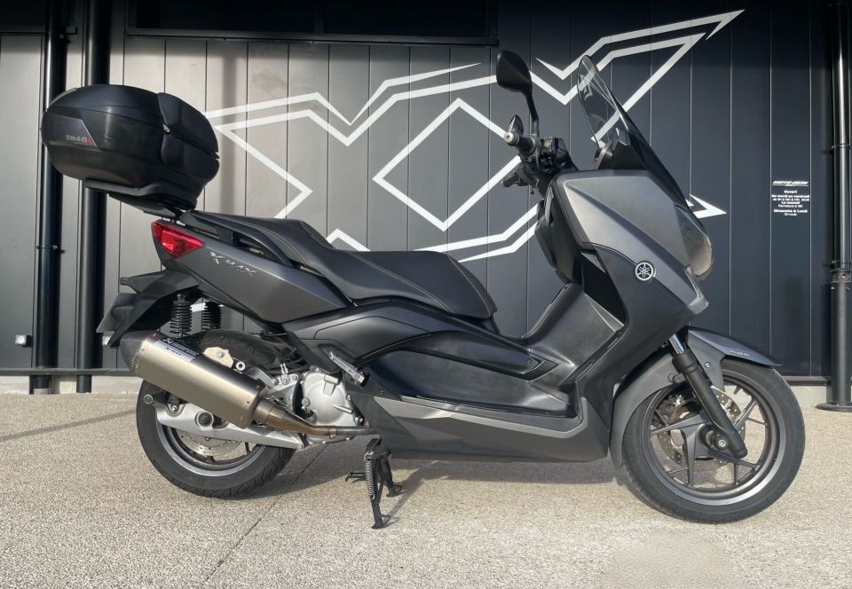 YAMAHA XMAX 125 4