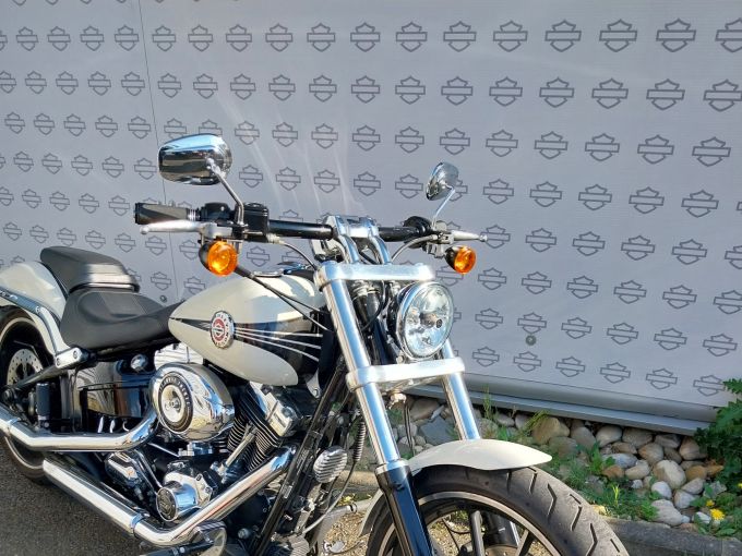 HARLEY-DAVIDSON SOFTAIL BREAKOUT 1690 4