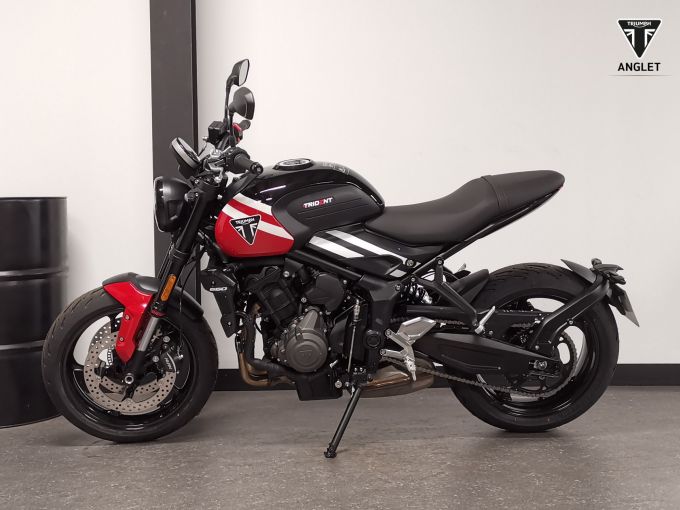 TRIUMPH TRIDENT 660 4