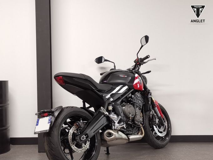 TRIUMPH TRIDENT 660 4