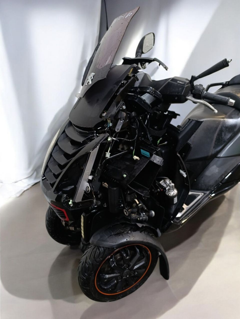 PEUGEOT METROPOLIS 400 4