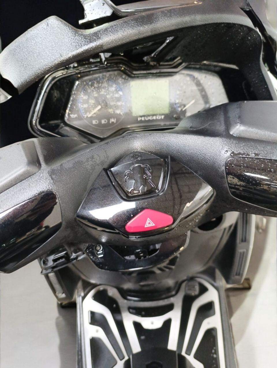 PEUGEOT METROPOLIS 400 4