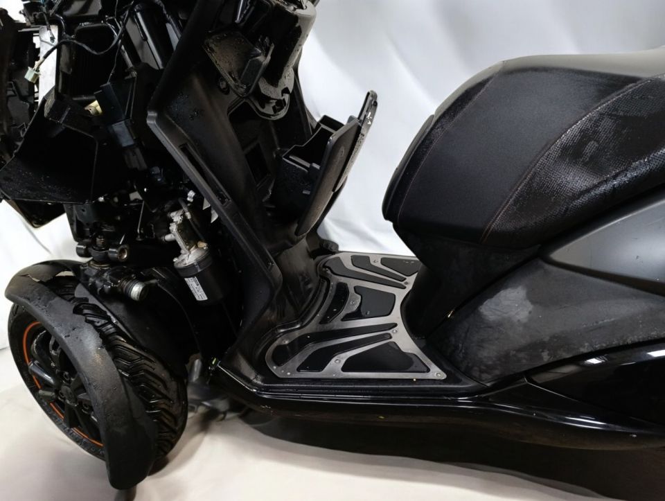 PEUGEOT METROPOLIS 400 4