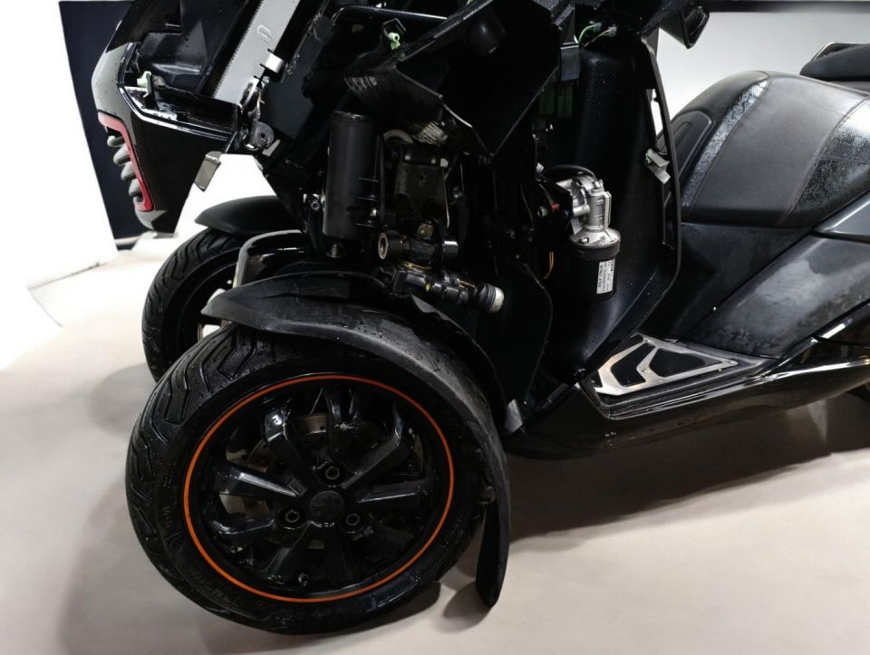 PEUGEOT METROPOLIS 400 4