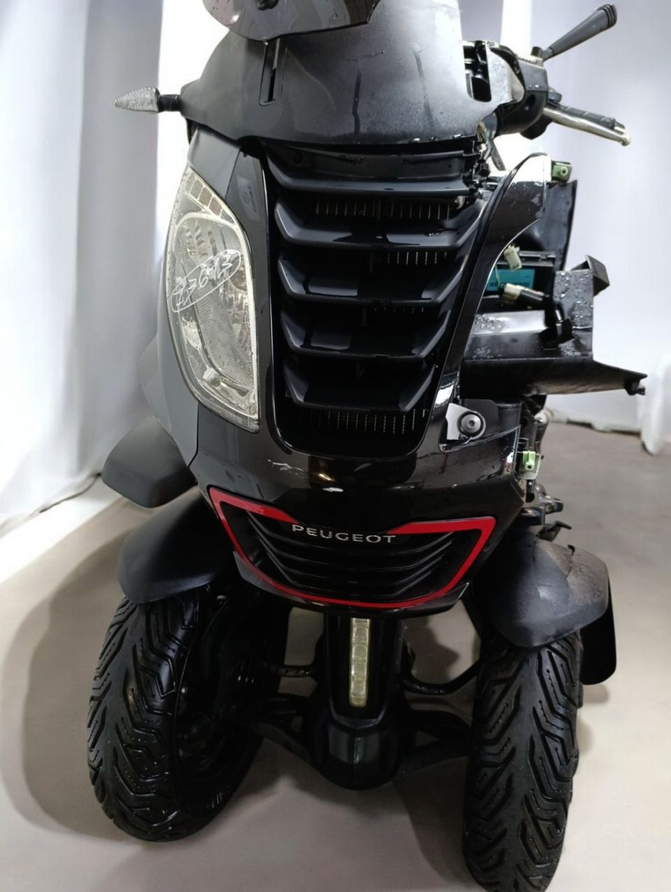 PEUGEOT METROPOLIS 400 4