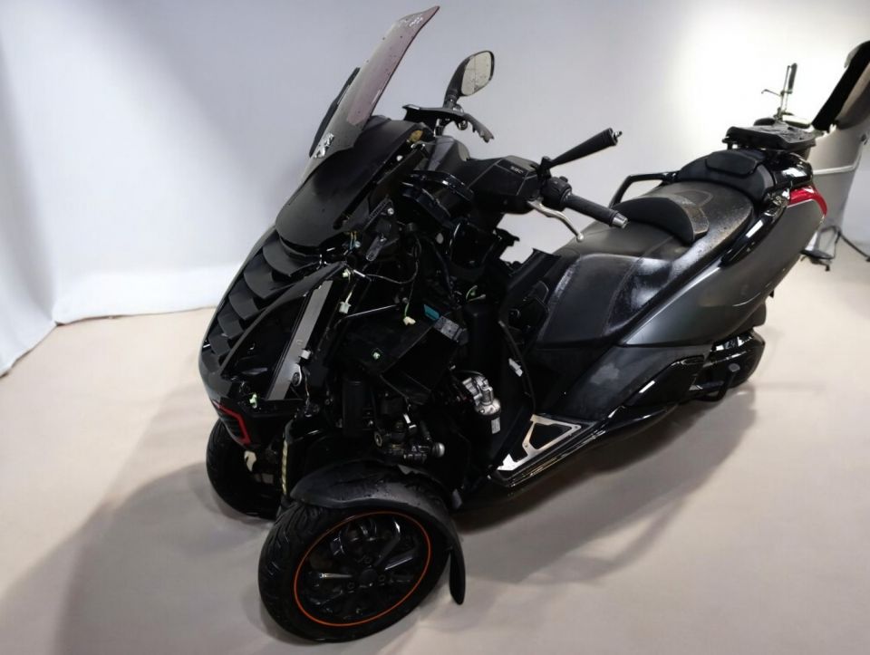 PEUGEOT METROPOLIS 400 4