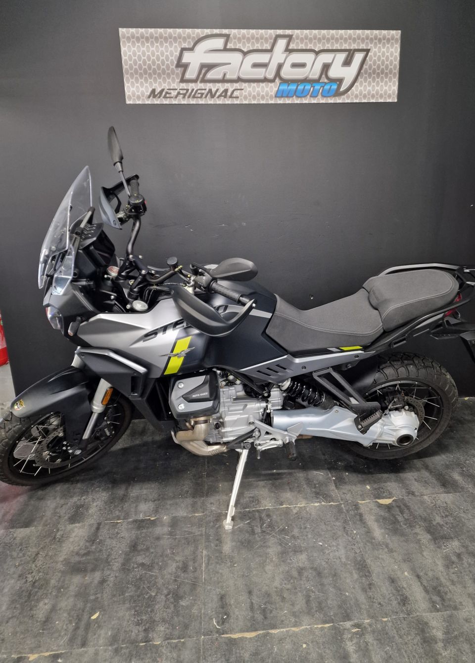 MOTO GUZZI STELVIO 4