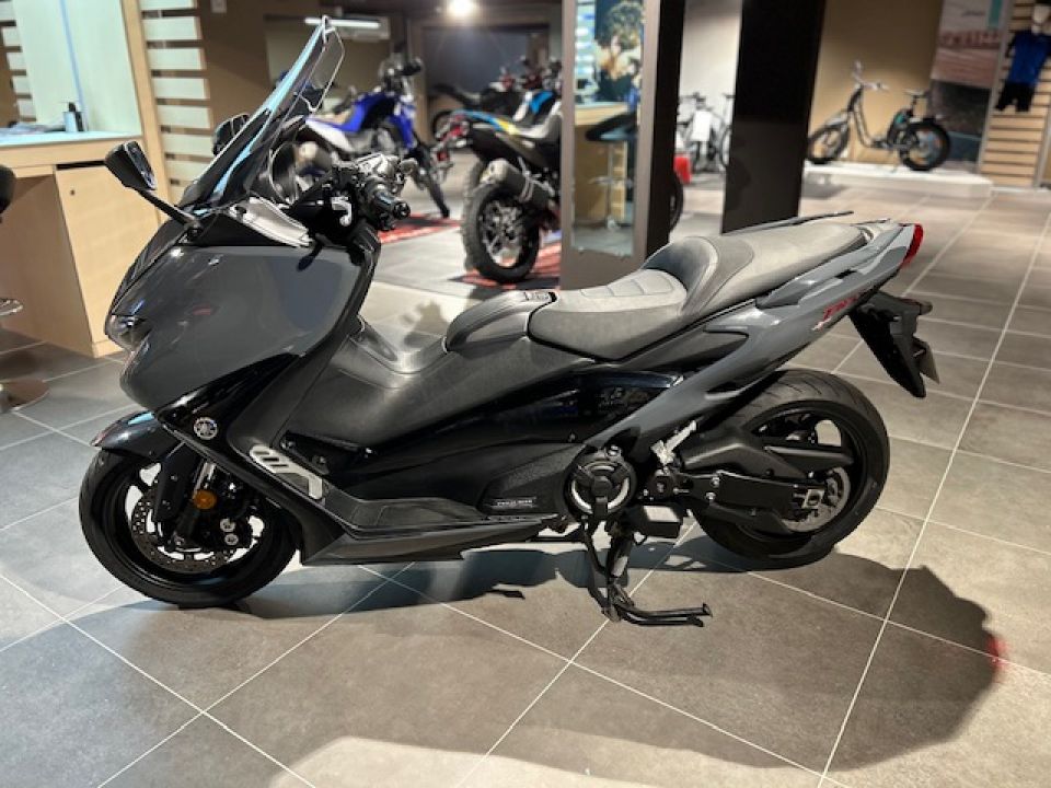 YAMAHA XP T-MAX 560 TECH MAX 4