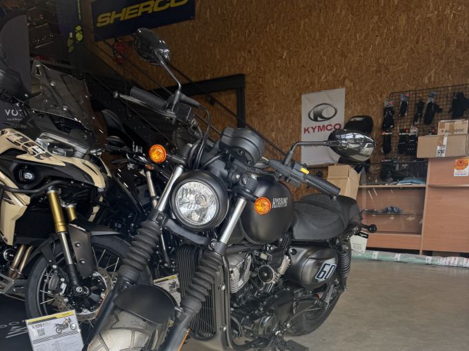 HYOSUNG GV AQUILA 125 4
